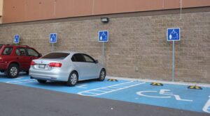 Uso adecuado de los estacionamientos para discapacitados